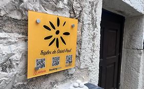 Triplex De Saint-Paul Free Public Parking